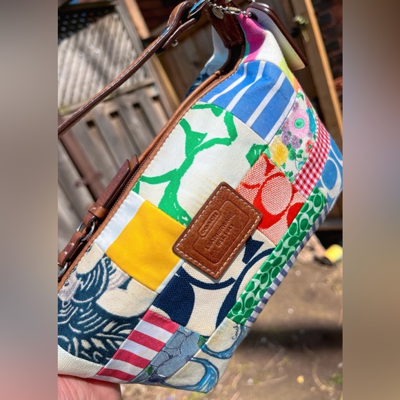 ❌SOLD FACEBOOK❌ 100% AUTHENTIC Y2K COACH HAMPTONS MULTICOLOR PATCHWORK PURSE 💐 - Picture 5 of 10